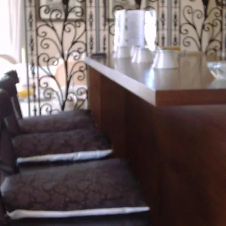 Hotel Santa Coloma Del Camino 3*