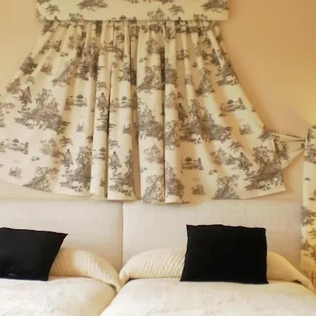 Hotel Santa Coloma Del Camino