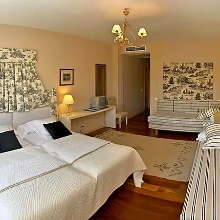 Hotel Santa Coloma Del Camino