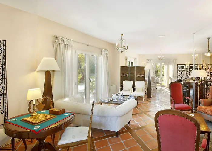 Hotel Santa Coloma Del Camino 3*